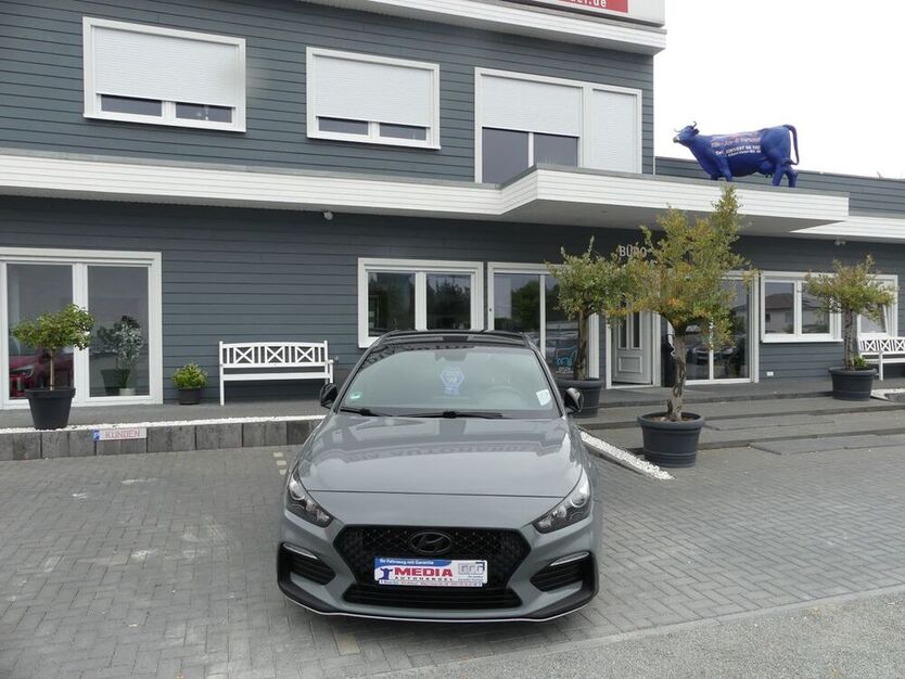 i30