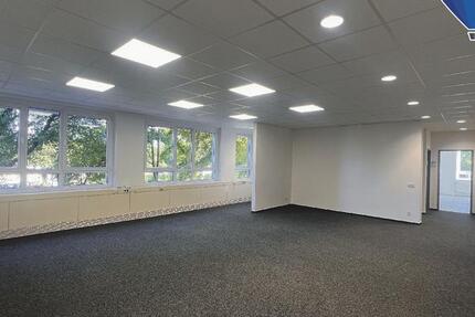 Vielseitige Büro- und Gewerbefläche am Lorenzweg – zentral & repräsentativ zimmer