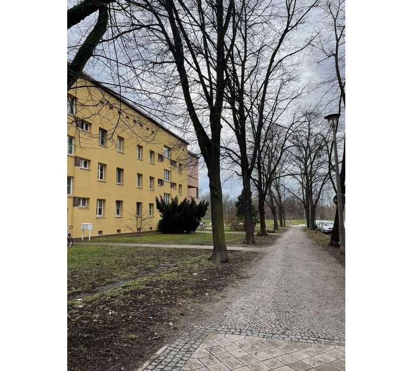Wohnung zum Kaufen in Magdeburg 110.000 € 67.54 m²