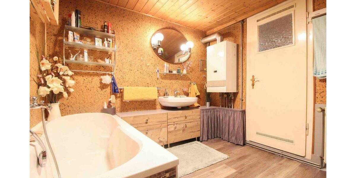 Reihenmittelhaus Calbe - 5 Zimmer, 220 m&sup2;, 99.000&euro; | Angebot:26768383
