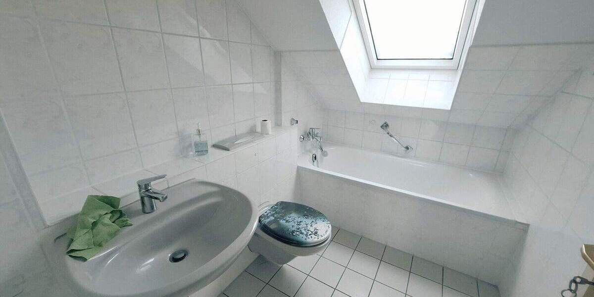 Etagenwohnung Magdeburg / Neu Olvenstedt Neu Olvenstedt - 3 Zimmer, 68 m&sup2;, 530&euro; | Angebot:25708342