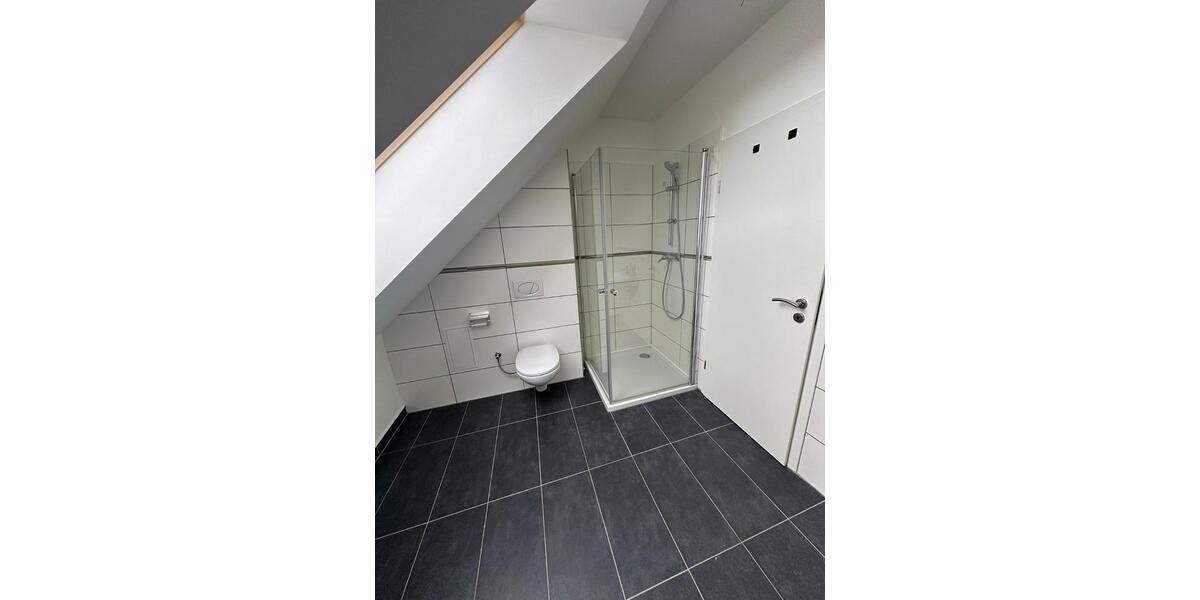 Dachgeschoßwohnung Magdeburg Großer Silberberg - 2 Zimmer, 70 m&sup2;, 700&euro; | Angebot:25551045