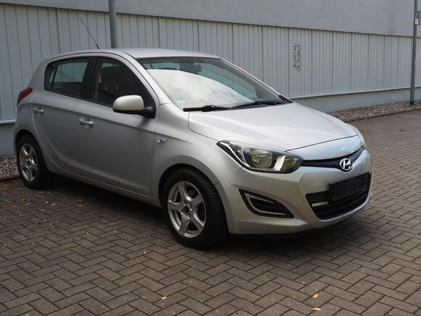 i20