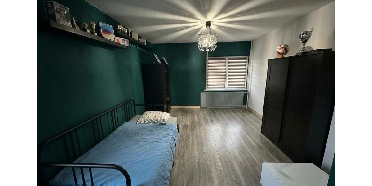 Einfamilienhaus Wolmirstedt - 6 Zimmer, 250 m&sup2;, 370.000&euro; | Angebot:27533800