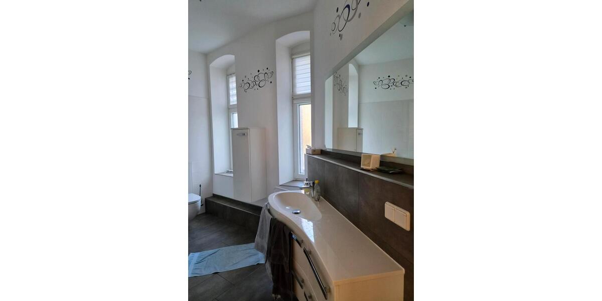 Hochparterre Magdeburg Nordwest - 4 Zimmer, 105 m&sup2;, 1.450&euro; | Angebot:27628245