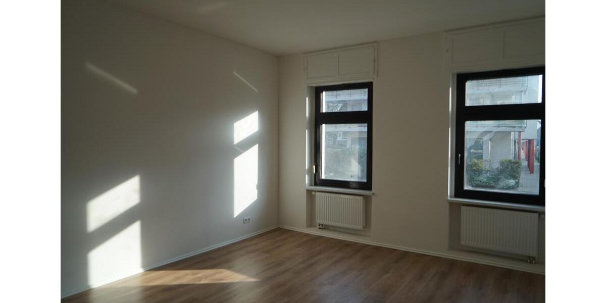Hochparterre Magdeburg Neue Neustadt - 4 Zimmer, 75 m&sup2;, 605&euro; | Angebot:26432701