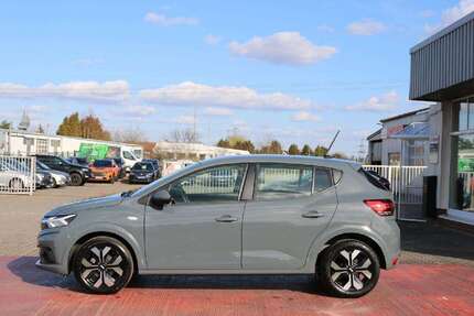 Dacia Sandero 7.805 km 17.890 &euro; Wolmirstedt 39326