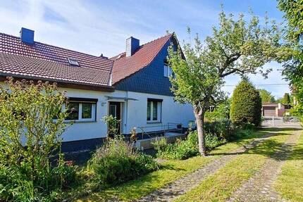 Verwirklichen Sie Ihre Wohnträume - Doppelhaushälfte mit Potenzial in Magdeburg-Hopfengarten 4 zimmer