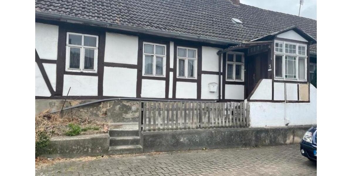 Erdgeschoßwohnung Erxleben - 4 Zimmer, 90 m&sup2;, 600&euro; | Angebot:26160773