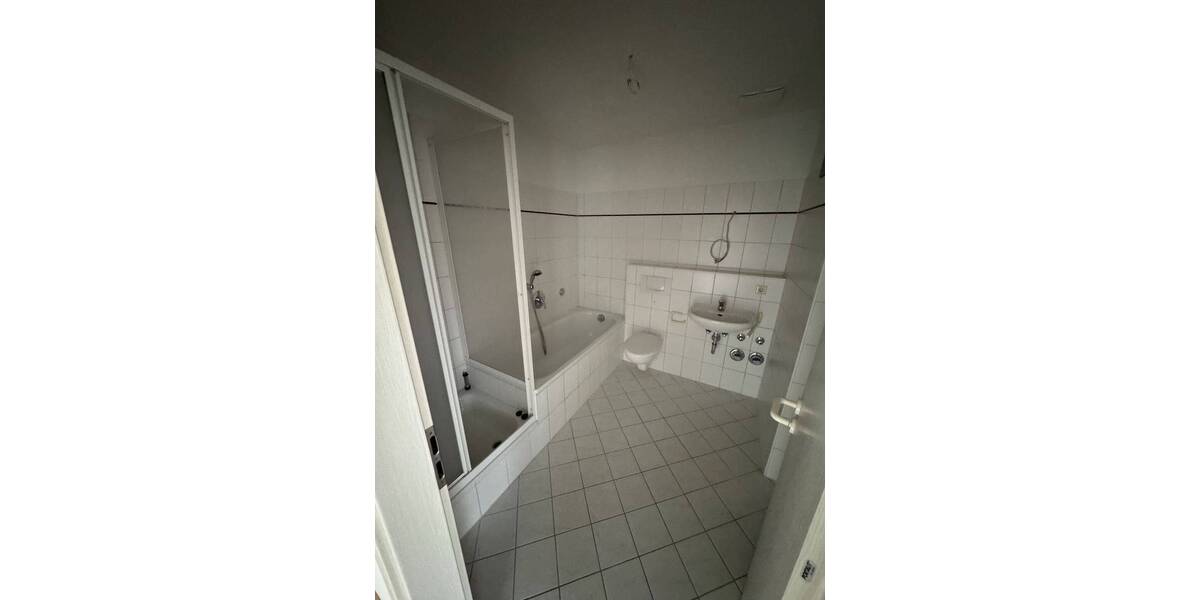 Etagenwohnung Magdeburg Stadtfeld Ost - 4 Zimmer, 95 m&sup2;, 810&euro; | Angebot:25780728