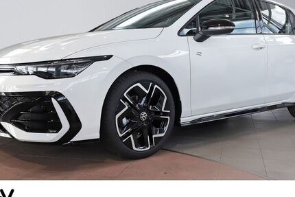 VW Golf 1.900 km 40.990 € Magdeburg 39116