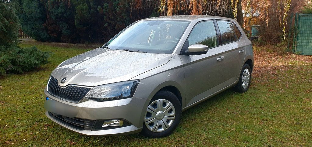 Skoda Fabia 74.709 km 9.500 &euro; Magdeburg 39122