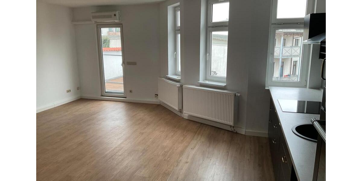 Dachgeschoßwohnung Magdeburg Nordwest - 3 Zimmer, 100 m&sup2;, 874&euro; | Angebot:26216236