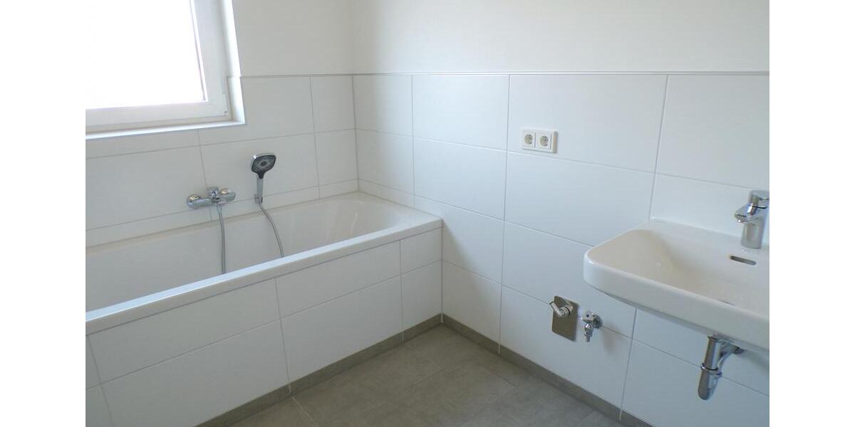 Dachgeschoßwohnung Magdeburg Nordwest - 4 Zimmer, 124 m&sup2;, 1.364&euro; | Angebot:24255460