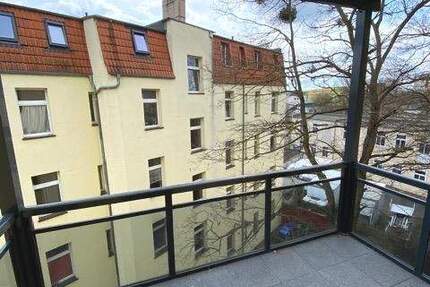 Schöne freundliche 4-R-Wohnung in MD.Alte- Neustadt, im 3.OG ca.105 m² BLK zu vermieten . 4 zimmer