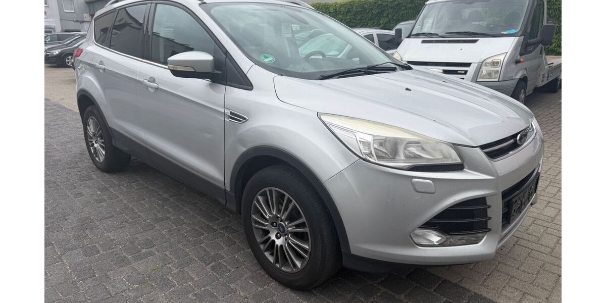 Ford Kuga 128.000 km 3.990 &euro; Magdeburg 39112