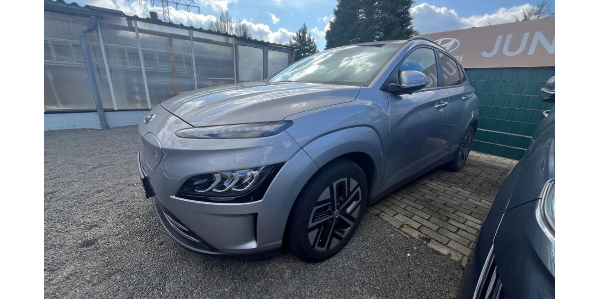 Hyundai KONA 44.824 km 26.000 &euro; Magdeburg 39116