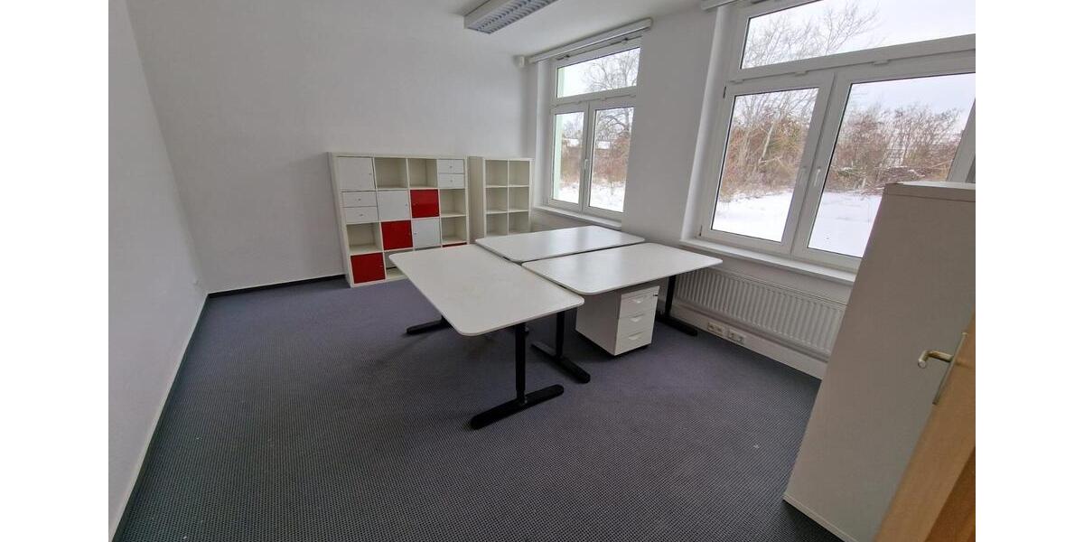 3 zusammenhängende, abschließbare Büroräume – flexibel & sicher zimmer