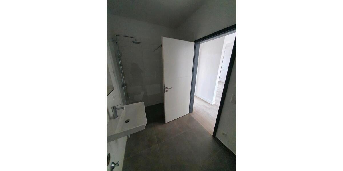 Etagenwohnung Burg - 4 Zimmer, 111 m&sup2;, 1.270&euro; | Angebot:24513246