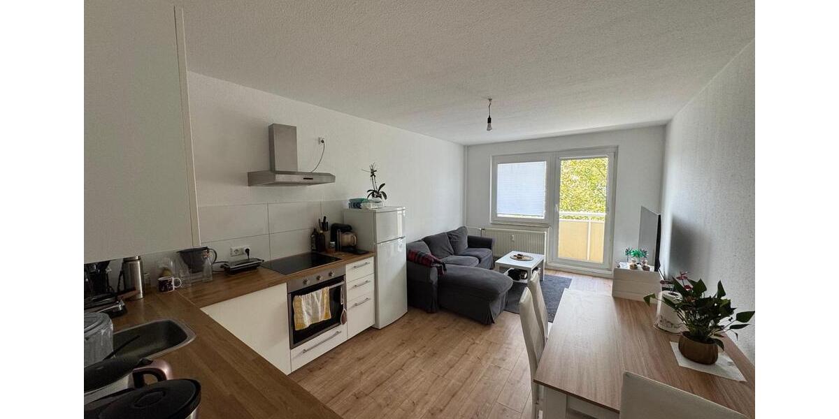 Etagenwohnung Magdeburg Alt Olvenstedt - 4 Zimmer, 73 m&sup2;, 725&euro; | Angebot:27634956