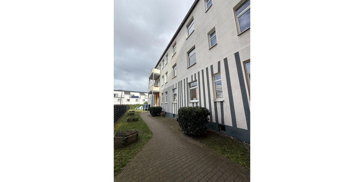 Etagenwohnung Magdeburg Alte Neustadt - 3 Zimmer, 71 m&sup2;, 500&euro; | Angebot:25960986