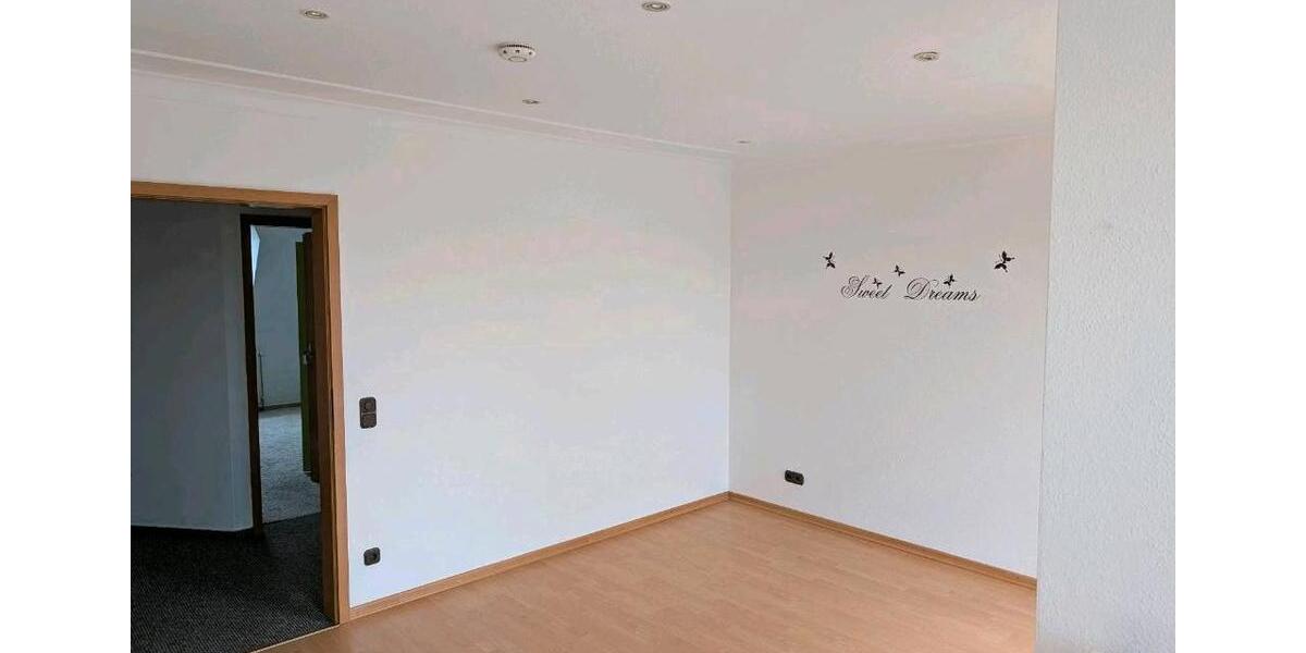 Dachgeschoßwohnung Magdeburg Lemsdorf - 4 Zimmer, 146 m&sup2;, 1.200&euro; | Angebot:26676914