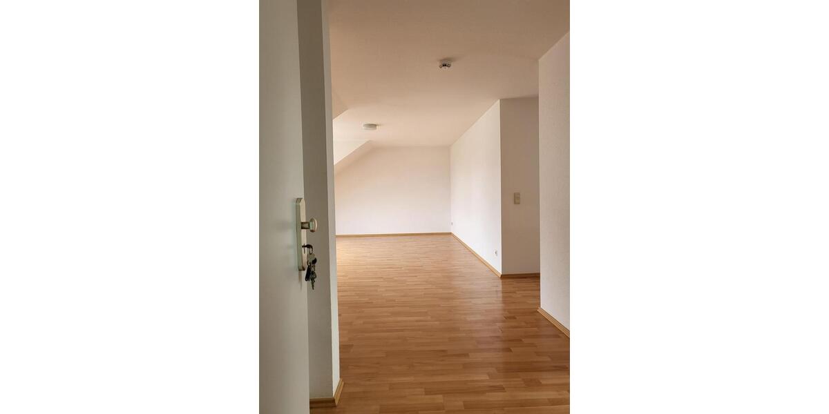 Dachgeschoßwohnung Egeln - 2 Zimmer, 63 m&sup2;, 315&euro; | Angebot:25080976