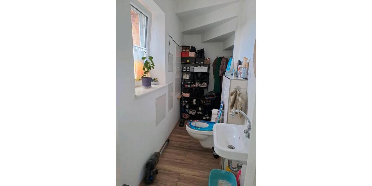 Etagenwohnung Schönebeck (Elbe) - 3 Zimmer, 100 m&sup2;, 1.000&euro; | Angebot:26266905