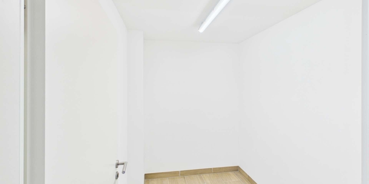 Kompakte Erdgeschosswohnung mit Stellplatz – frisch saniert inkl. Einbauküche - Erdgeschoßwohnung Magdeburg Salbke | Angebot:25717448