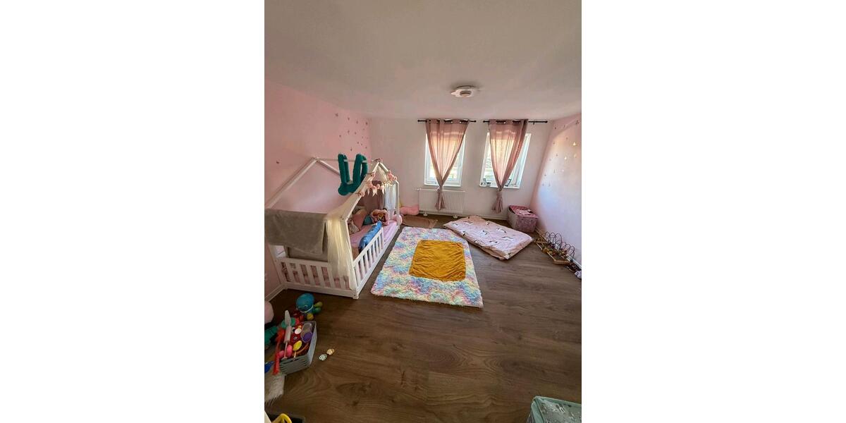 Reihenhaus Burg - 4 Zimmer, 152 m&sup2;, 1.550&euro; | Angebot:27623882