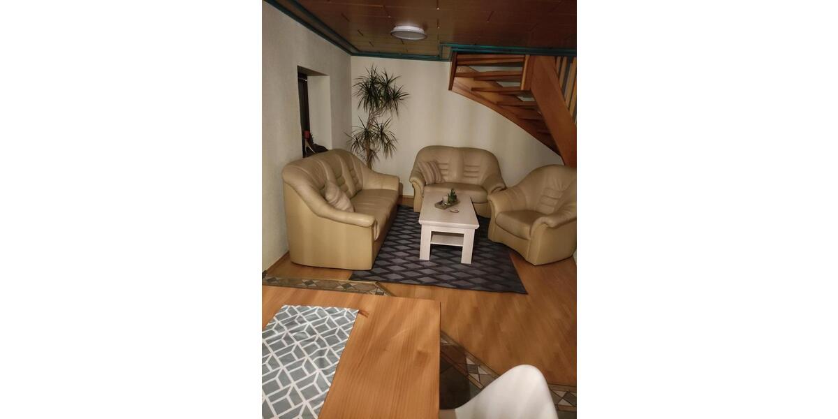 Etagenwohnung Erxleben - 3 Zimmer, 100 m&sup2;, 79&euro; | Angebot:24851152