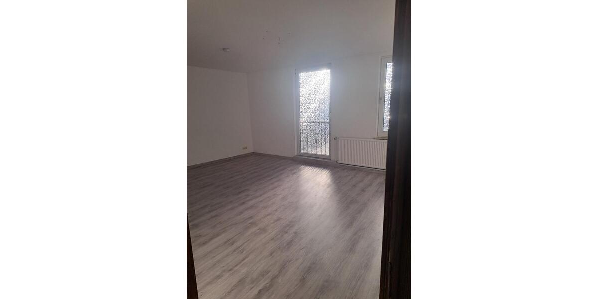 Etagenwohnung Burg - 5 Zimmer, 130 m&sup2;, 1.040&euro; | Angebot:25830133