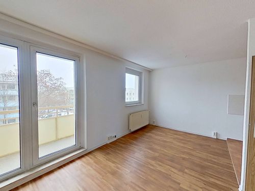 Etagenwohnung Magdeburg Hopfengarten - 3 Zimmer, 57 m&sup2;, 350&euro; | Angebot:24862407