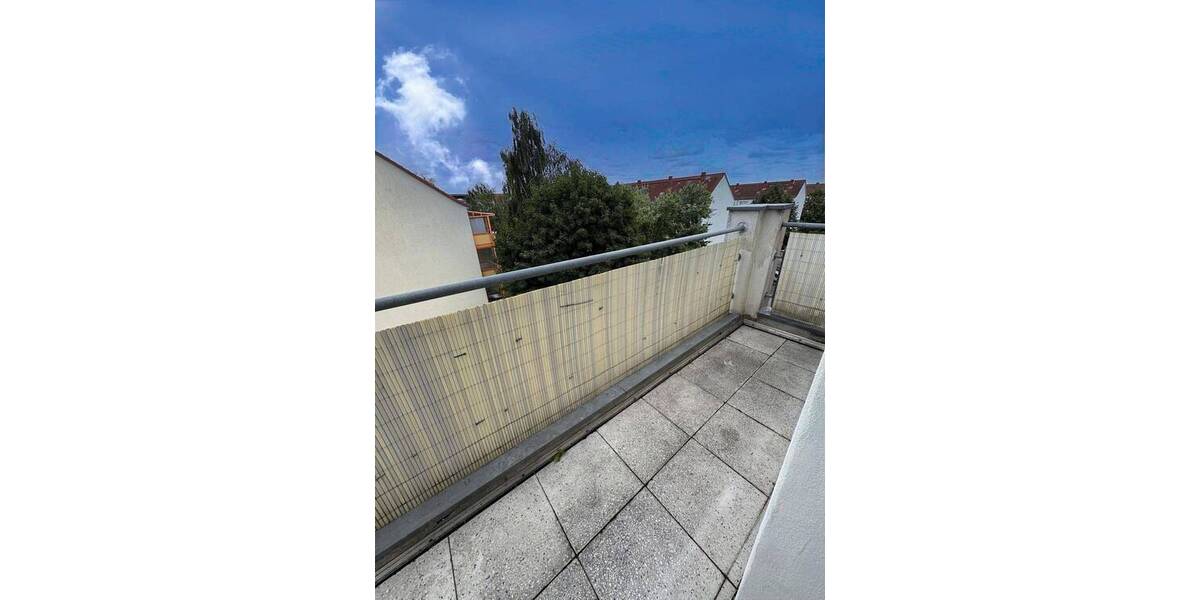 Wohnen über der Stadt schöne 4-R.-Wohnung,BLK ca.95m² in MD-Stadtfeld Ost vermieten ! 4 zimmer