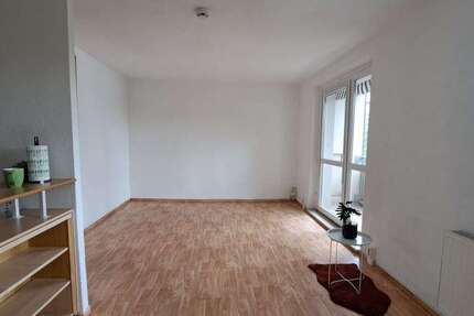 Wohnung Magdeburg Lemsdorf - 4 Zimmer, 62 m&sup2;, 346&euro; | Angebot:26490702