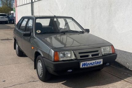 Lada Samara 89.000 km 3.500 &euro; Magdeburg 39128