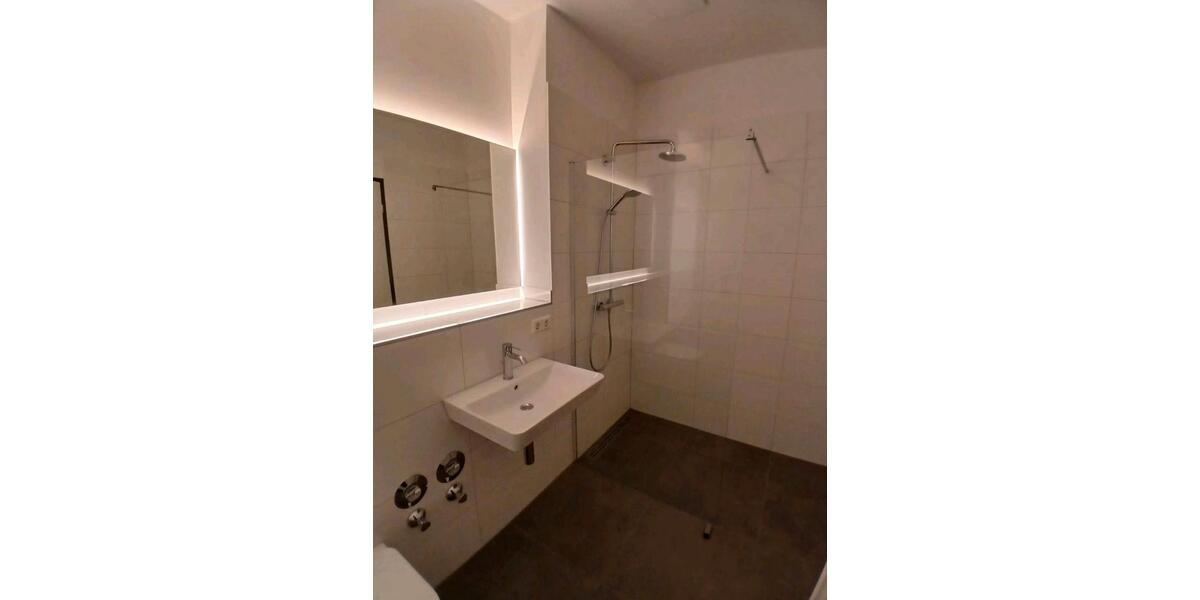 Etagenwohnung Burg - 4 Zimmer, 111 m&sup2;, 1.270&euro; | Angebot:24513246