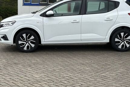 Dacia Sandero 1.501 km 15.850 &euro; Irxleben bei Magdeburg 39167