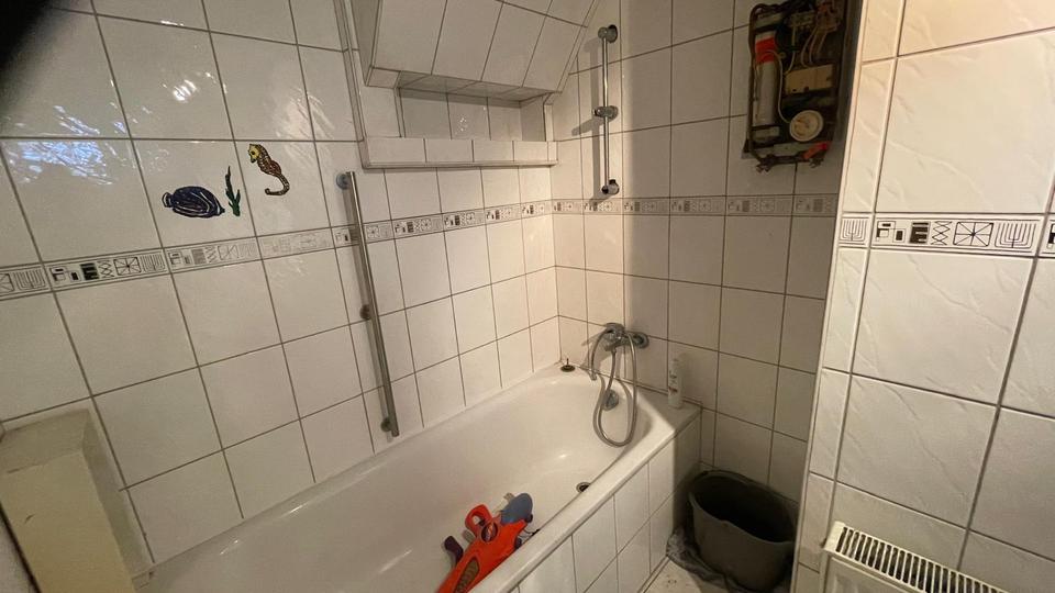 Erdgeschoßwohnung Erxleben - 4 Zimmer, 90 m&sup2;, 600&euro; | Angebot:26160773