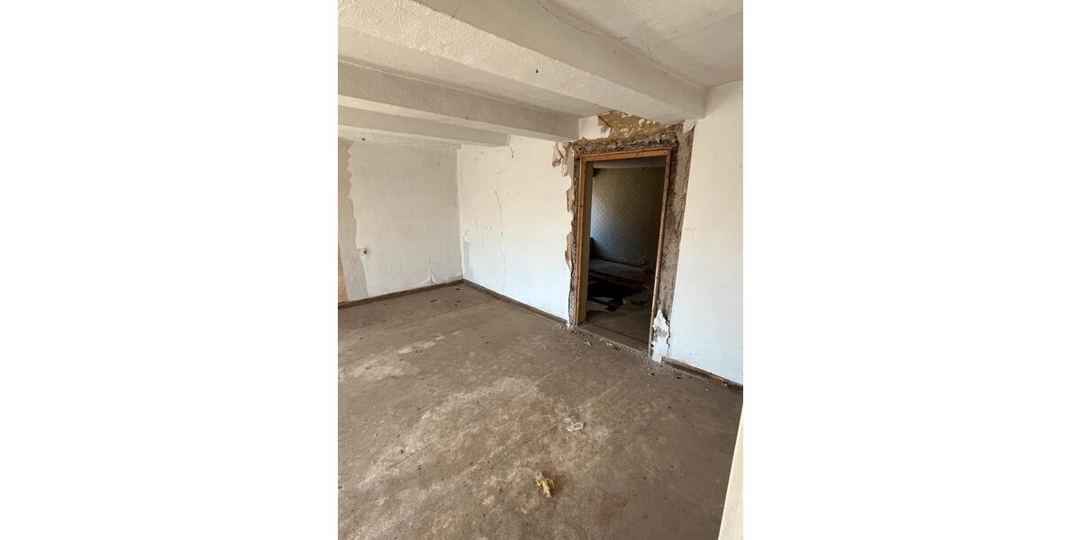 Bauernhaus, Landhaus Erxleben - 20 Zimmer, 750 m&sup2;, 69.000&euro; | Angebot:27023063