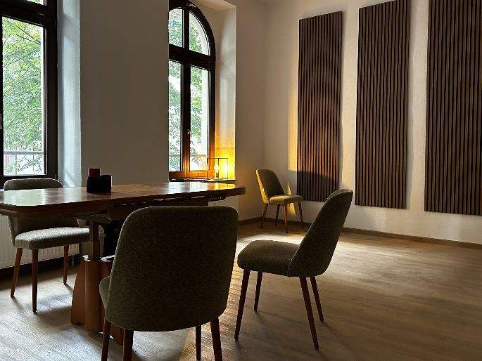 Ruhe im Altbau: CoWorking in Magdeburg mit Telefonierzimmer zimmer