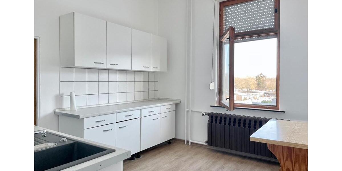 Heimwerker aufgepasst! Schöne Gründerzeit-Villa voller Potenzial! 17 zimmer