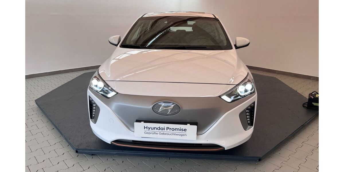 Hyundai IONIQ 47.966 km 14.900 € Magdeburg 39116