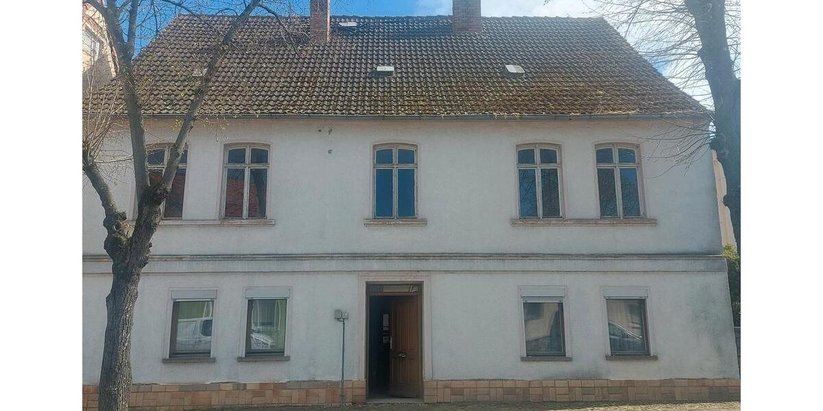 Mehrfamilienhaus, Wohnhaus Calbe (Saale) - 10 Zimmer, 300 m&sup2;, 49.000&euro; | Angebot:24677783