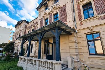 schlossartige Villa in Landeshauptstadt 20 zimmer