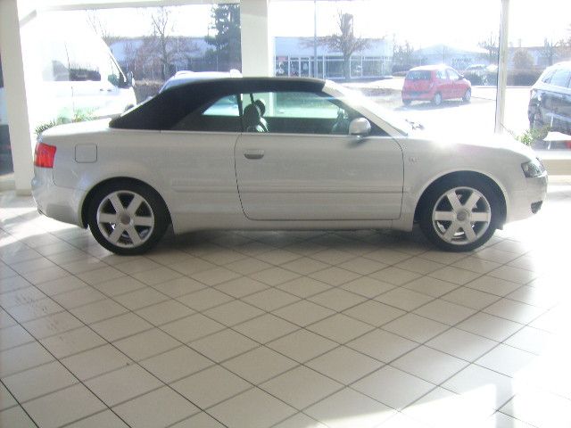 Audi A4 196.512 km 9.999 &euro; Schönebeck 39218