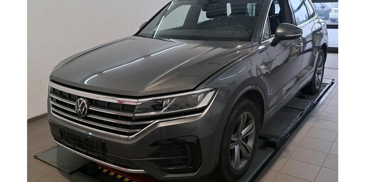 VW Touareg 74.621 km 58.490 &euro; Magdeburg 39128