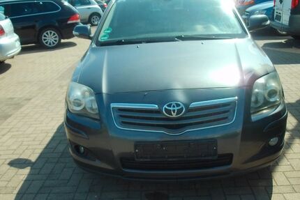 Toyota Avensis 186.000 km 2.200 € Magdeburg 39128