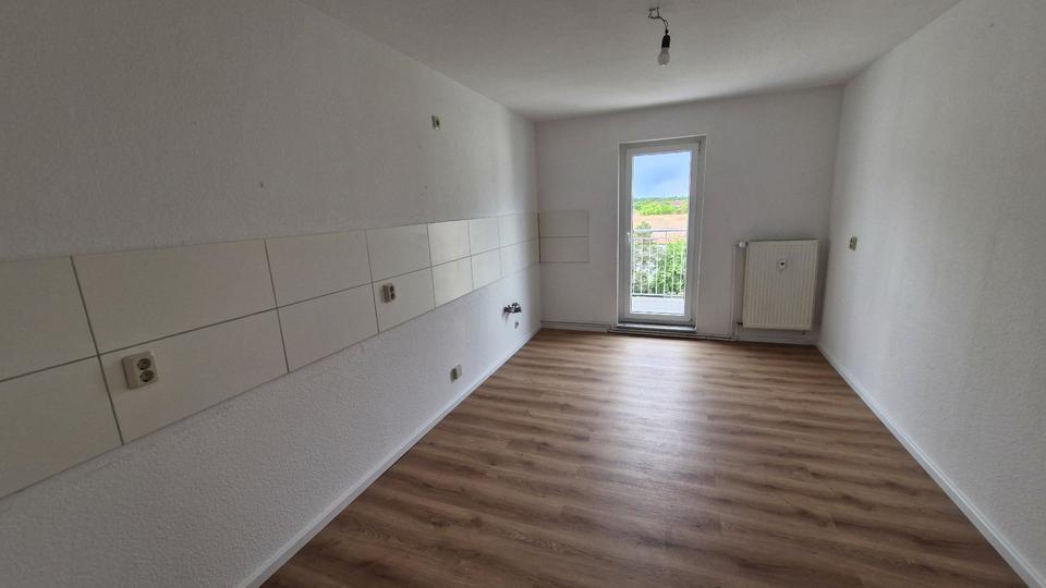 Dachgeschoßwohnung Magdeburg Nordwest - 2 Zimmer, 80 m&sup2;, 575&euro; | Angebot:26586291