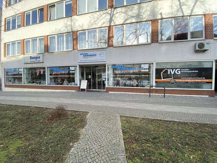 Einzelhandel in Burg 1.394 € 195 m²